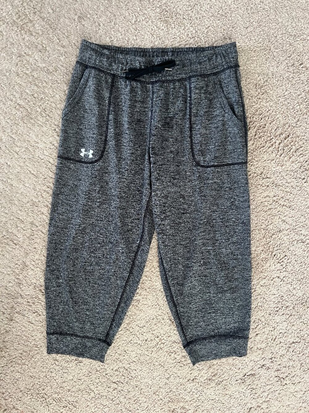 Under Armour Cropped-Length Athletic Pants/Joggers – Sz Small – GREAT Condition